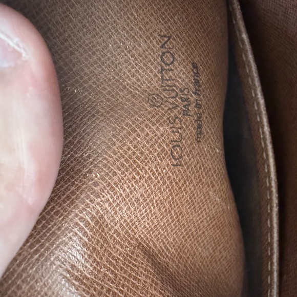 Vintage Louis Vuitton Monogram Danube Crossbody (2001) - Picture 12 of 12